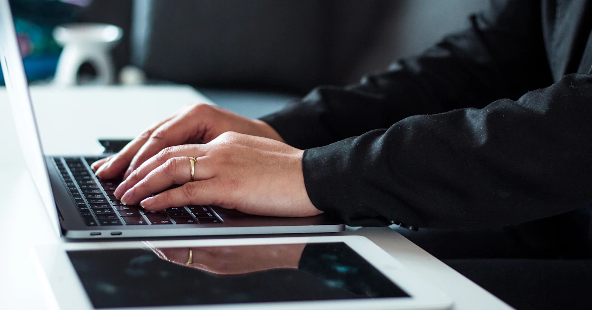 Gmail gratis vs. correo empresarial: por qué tu negocio pierde credibilidad