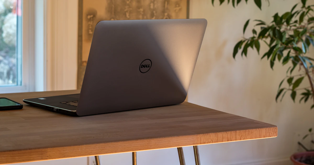 Cómo elegir la laptop ideal para tu empresa (guía de compra 2026)